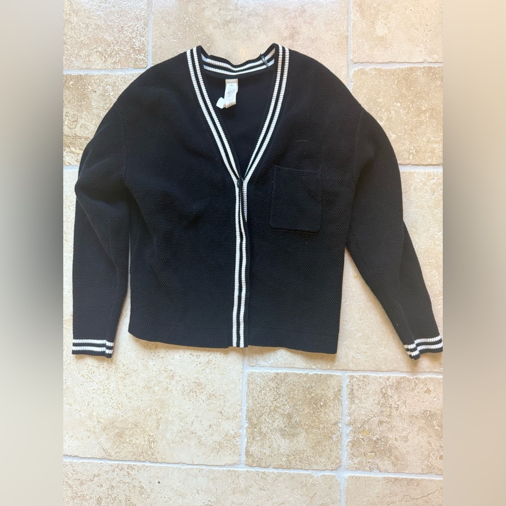 ALO Yoga Black Cardigan with Cream Trim - Picture 4 of 6